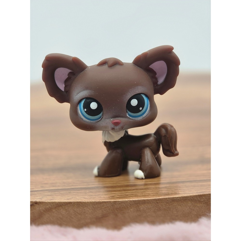 LPS Littlest Pet Shop #219 Beautiful Brown Chihuahua Pet Dog Figure